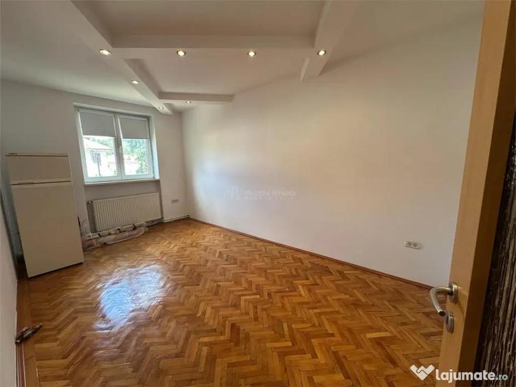Apartament cu 3 camere semidecomandat în Luncă