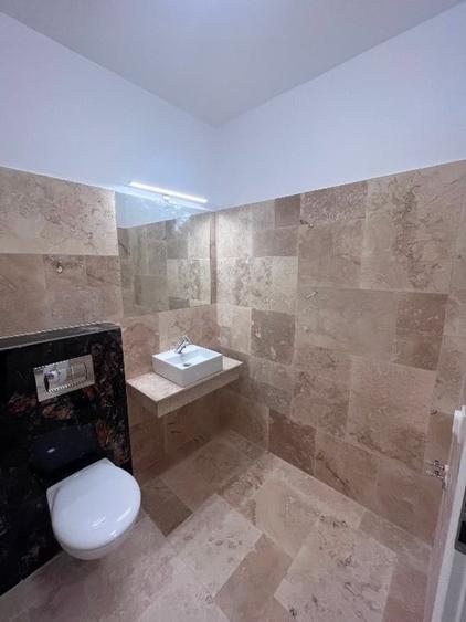 Apartament cu 3 camere decomandat în Mânăstirea