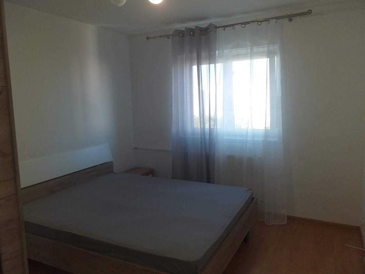 Apartament cu 2 camere decomandat, mobilat în Titan