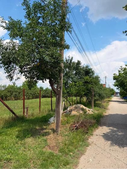Teren de 2595 mp, în Pișchia
