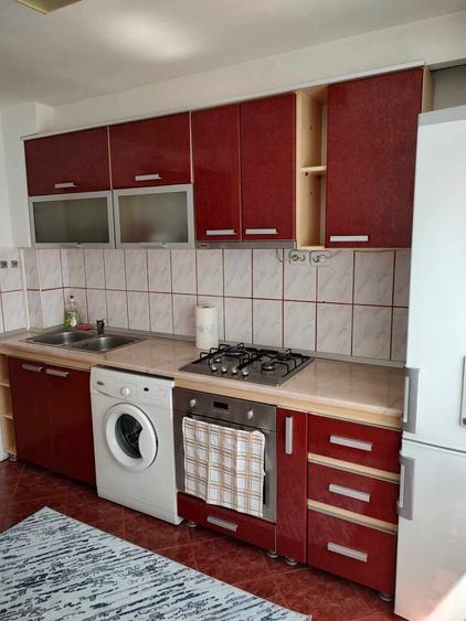 Apartament cu 2 camere decomandat în Lisaura