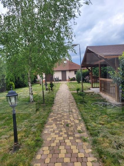 Casă individuală cu 3 camere cu Canalizare în Săcălaz