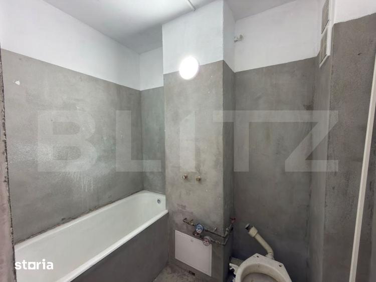 Apartament cu 4 camere semidecomandat în Malu Roșu