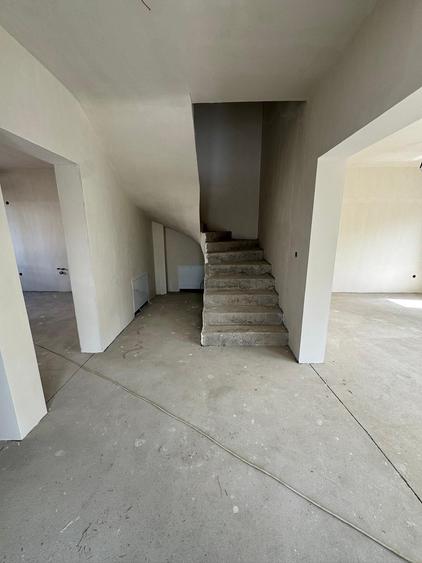 Triplex 112 mp utili, teren 180mp, ansamblu privat, Floresti - 7