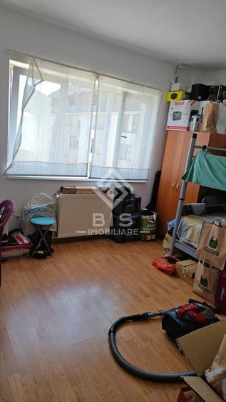 Apartament cu 3 camere decomandat în Bună Ziua