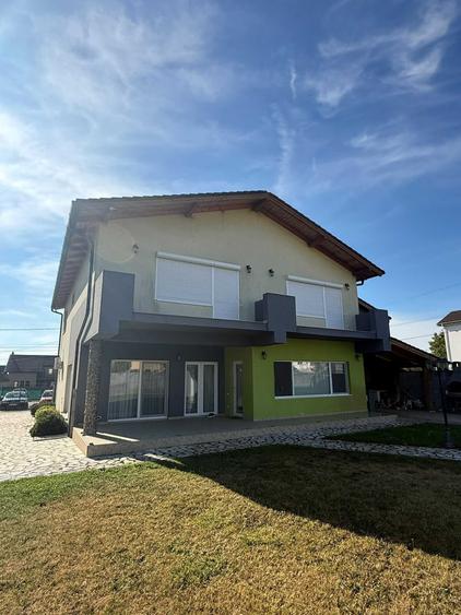 Casă cu 3 camere în Giroc