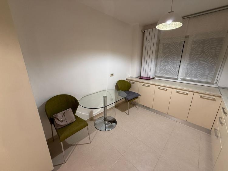 Apartament cu 2 camere semidecomandat, mobilat în Obor