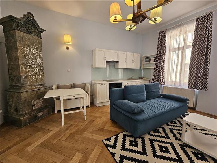 Apartament cu 2 camere semidecomandat, mobilat în Centrul Istoric — fotografia 3