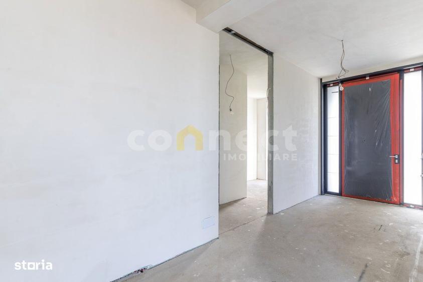 Casă cu 5 camere decomandat cu Teren 1900 Mp în Borhanci
