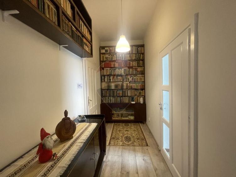 Apartament cu 3 camere semidecomandat, mobilat în Gară