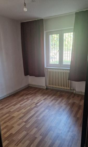 Apartament cu 2 camere semidecomandat în Deve