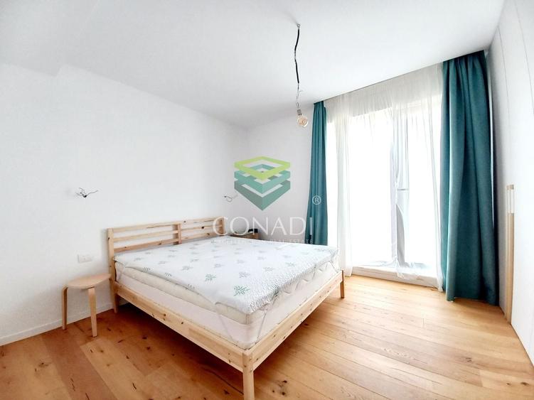 Apartament cu 3 camere semidecomandat în Aviației