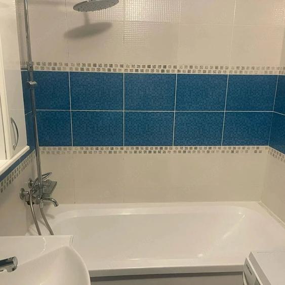 Garsonieră decomandată în Tei