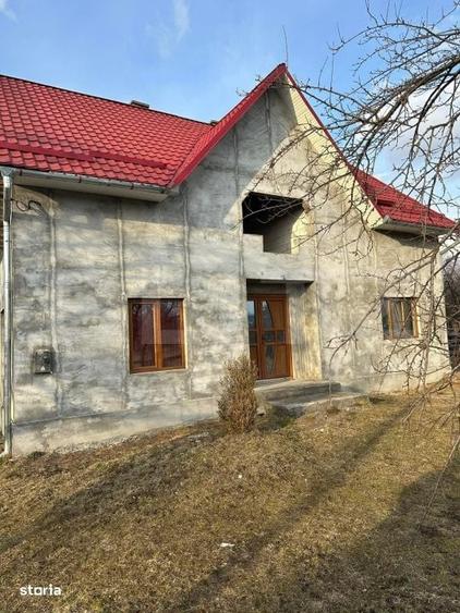 Casă cu 4 camere în Coldău