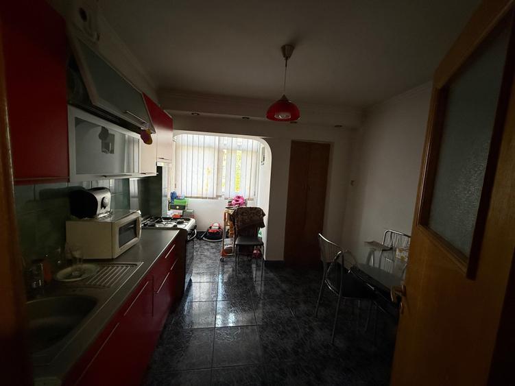 De vanzare Apartament 3 camere- Mobilat complet - 3