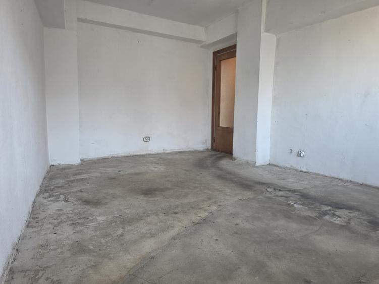 Apartament cu 2 camere decomandat în Moșilor