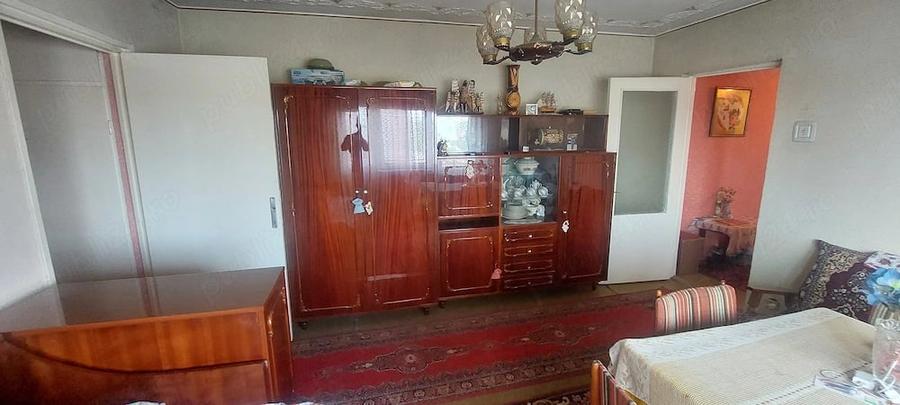 Apartament cu 2 camere semidecomandat în Miorița