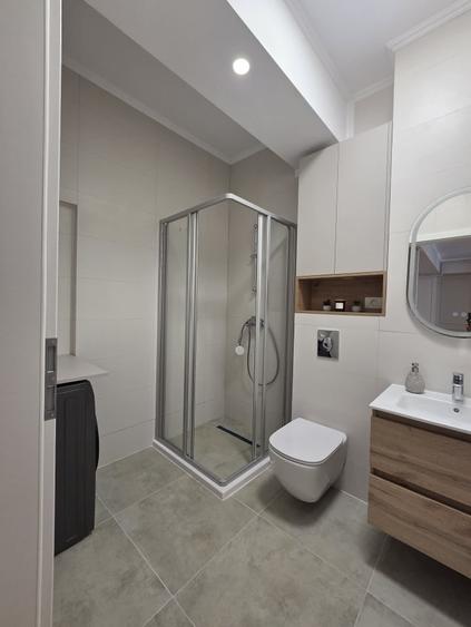 Apartament cu 2 camere semidecomandat, mobilat în Tomis Nord