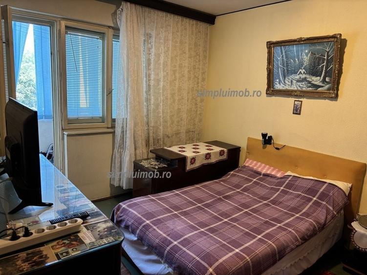 Apartament cu 3 camere decomandat, mobilat în Brâncoveanu
