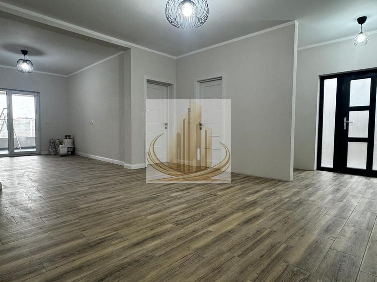 Duplex cu 4 camere cu Canalizare în Moșnița Veche