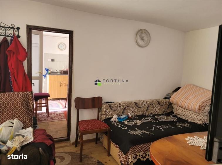Casă cu 3 camere cu Teren 478 Mp în Central