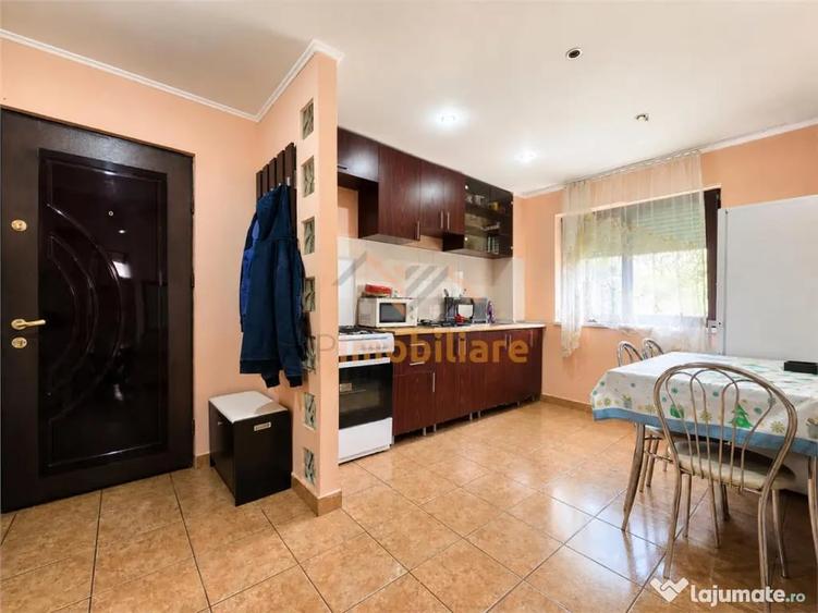 Apartament cu 2 camere semidecomandat în Rogerius