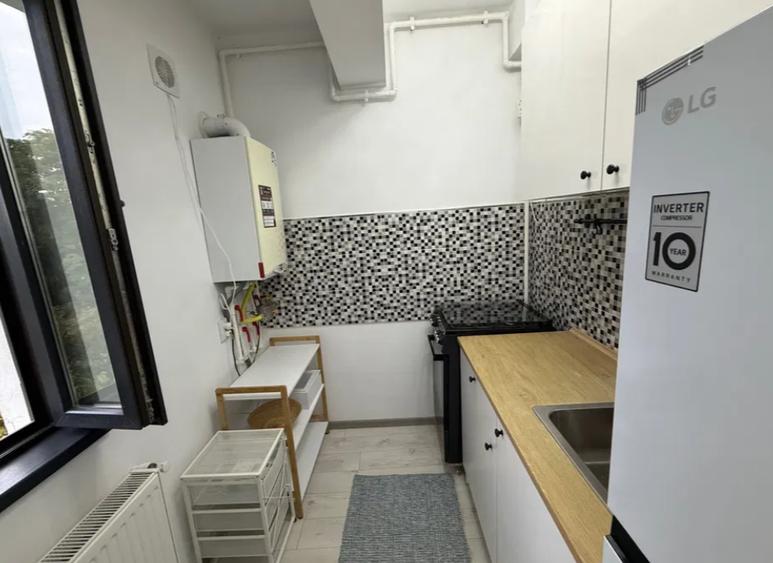 Apartament cu 2 camere semidecomandat în Gorjului