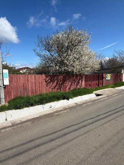 Teren agricol intravilan de 1100 mp, în Vânători
