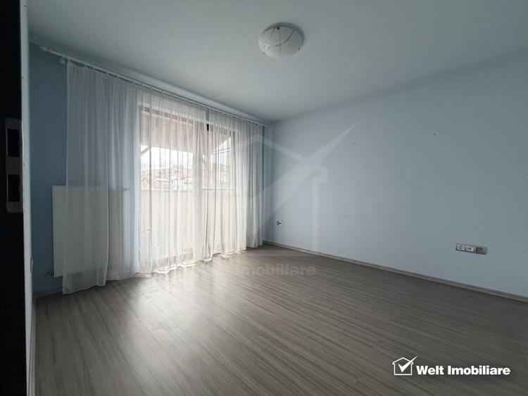 Apartament cu 3 camere semidecomandat, mobilat în Între Lacuri