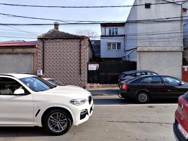 Casă individuală cu 3 camere cu Canalizare în Tomis II