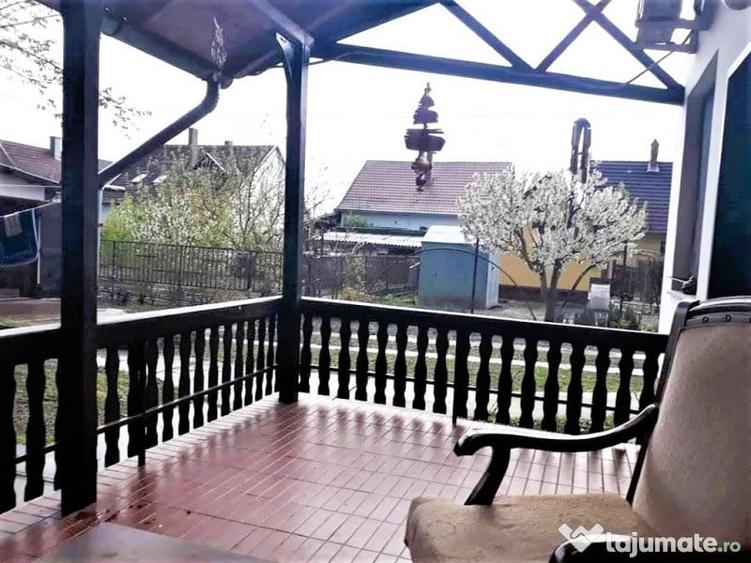 Casă cu 4 camere cu Teren 630 Mp în Central