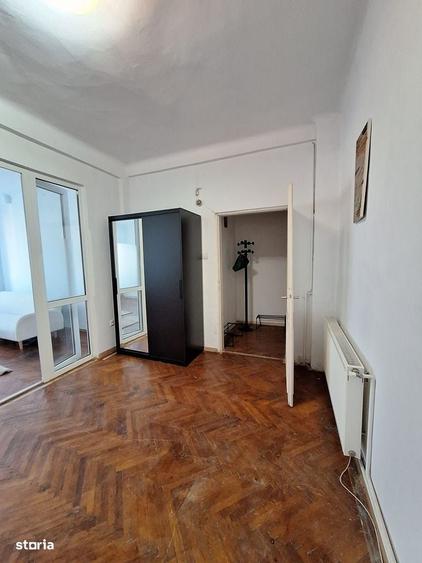 Apartament cu 3 camere în Rosetti
