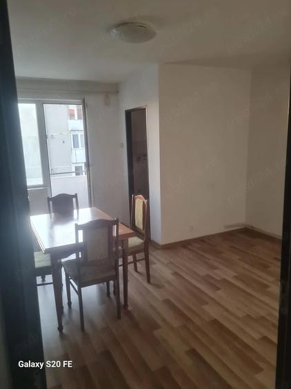 Garsonieră decomandată în Exterior Vest