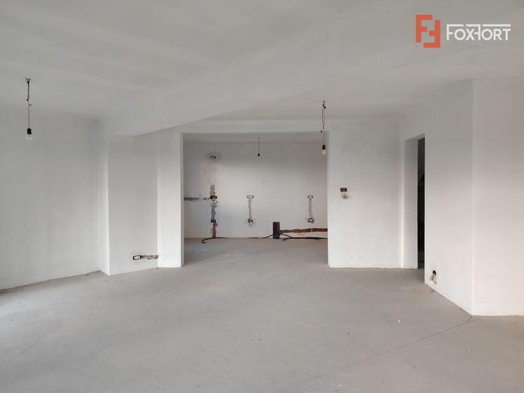 Casă individuală cu 5 camere cu Teren 747 Mp în Sânandrei