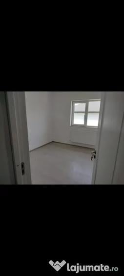 Casă cu 3 camere în Vișani