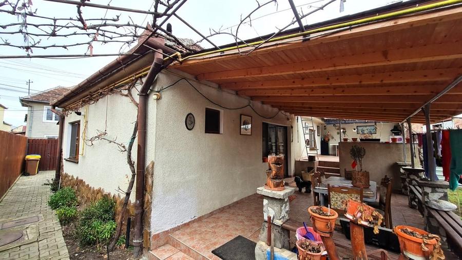 Casă cu 4 camere cu Teren 530 Mp în Terezian