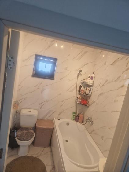Casă cu 3 camere în Piscani