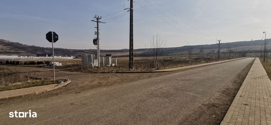 Teren de 1500 mp, în Vultureni