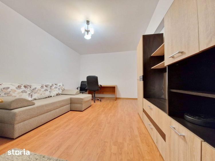 Apartament cu 3 camere decomandat în Gara de Nord