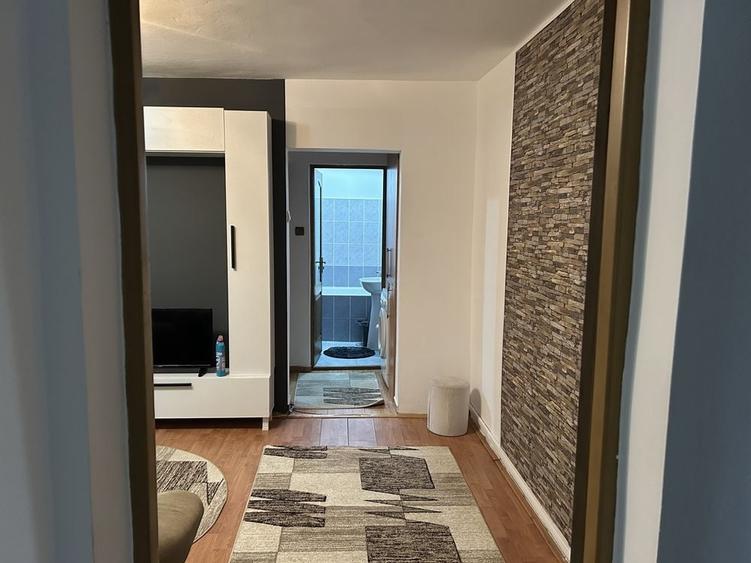 Apartament cu 2 camere nedecomandat în Central