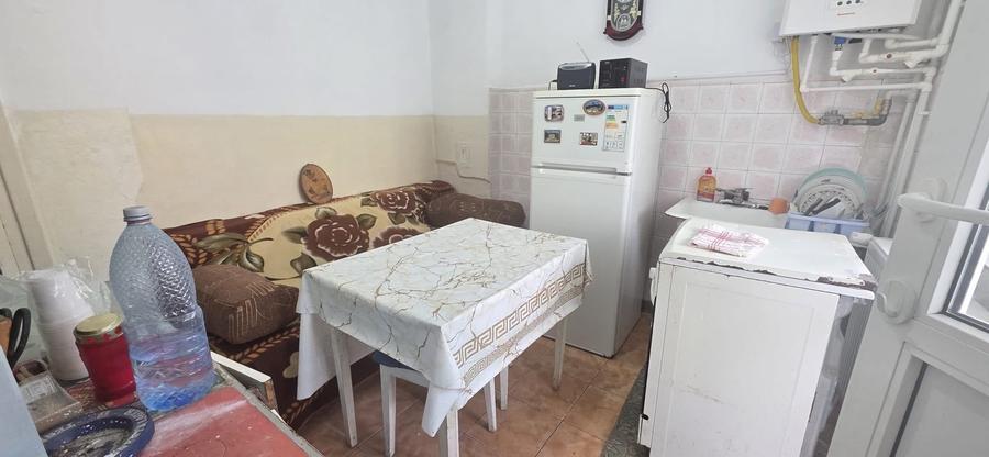 OCAZIE ! CENTRU PIATA UNIRII 2 CAMERE 2 BALCOANE ETAJ 1 BOXA 77.000 E - 9