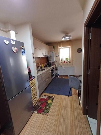 Apartament cu 2 camere semidecomandat, mobilat în Florești — fotografia 2