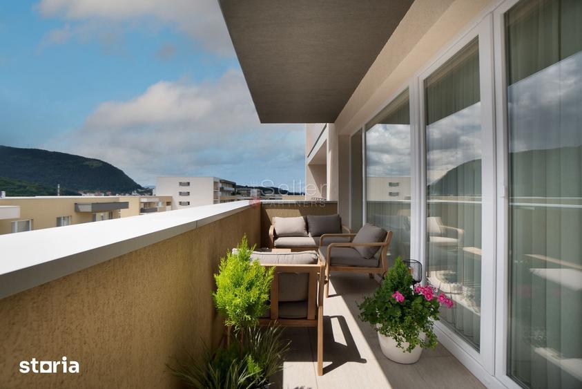 Apartament cu 4 camere decomandat în Astra