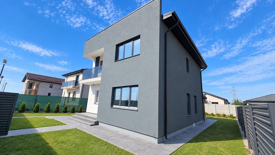 Casă individuală cu 5 camere cu Teren 420 Mp în Vidra