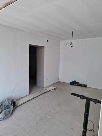 Casă cu 3 camere cu Teren 1000 Mp în Cicir