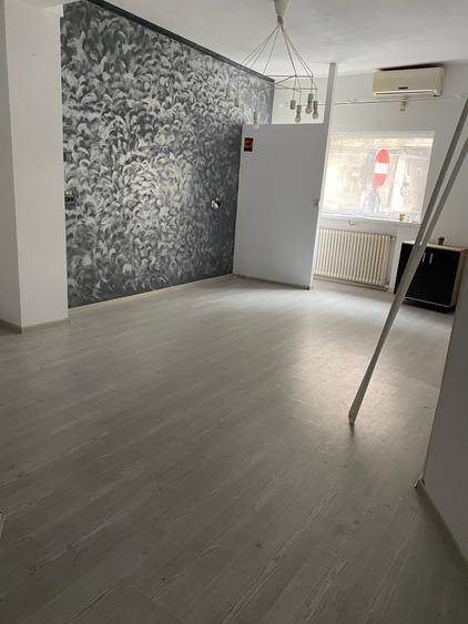 Apartament cu 4 camere nedecomandat în Pache Protopopescu