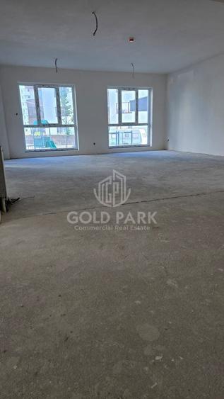 Spațiu comercial, de 188.60000610352 mp, în Florești