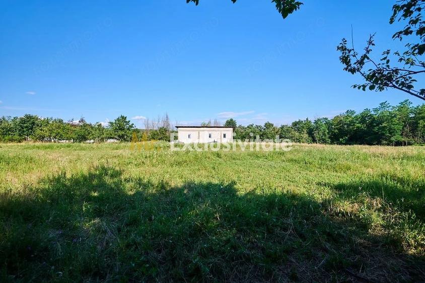 Casă cu Teren 1100 Mp în Budeasa