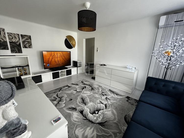 Apartament cu 3 camere semidecomandat, mobilat în 1 Decembrie 1918