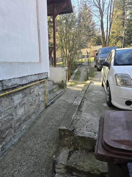Garsonieră decomandată în Central